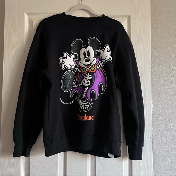 Disney Halloween Crewneck - Picture 1 of 2